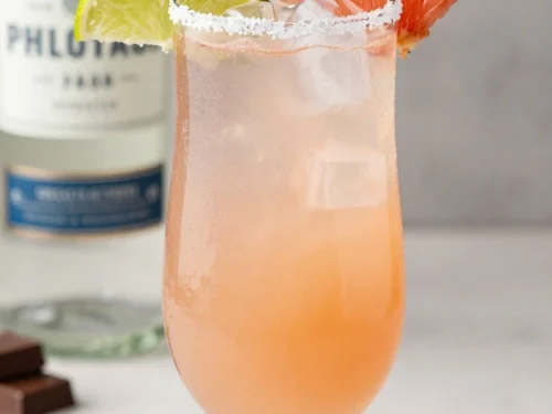 Paloma Cocktail Recipe: A Bright, Refreshing Tequila and Grapefruit Classic